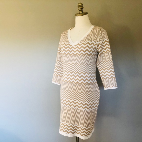 Knit Dress Medium V Neck Long Sleeves Tan White Charming Charlie - Picture 8 of 9